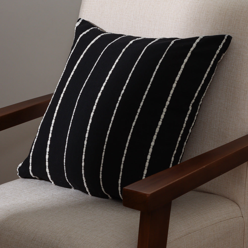 Funda Almohadón Rayas Bordada 45cm x 45cm