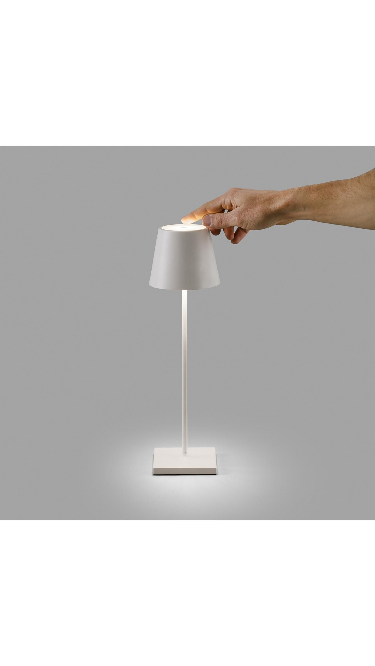 Portátil Budapest Led Inalambrica Recargable Dimerizable