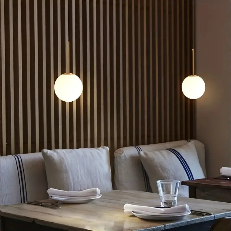 Colgante De Techo Viena Aluminio Y Bola Vidrio Opal 45 cm